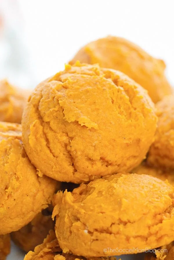 2-Ingredient Pumpkin Cookies