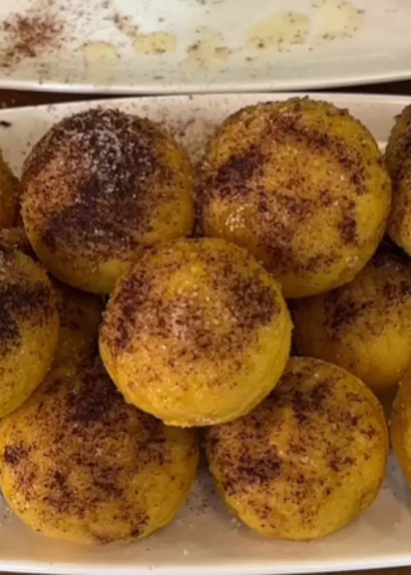 2-Ingredient Pumpkin Doughnut Holes